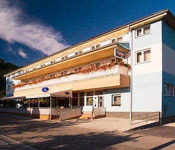 Penzion Anton Teplička nad Váhom Esterno foto