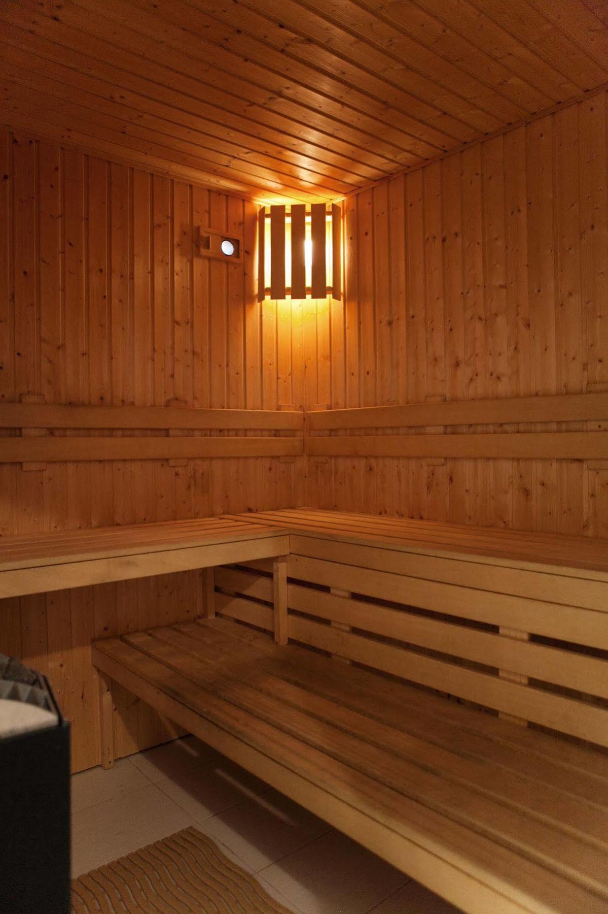 Penzion Anton Teplička nad Váhom Esterno foto